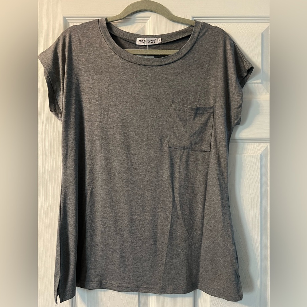 WMZCYXY Womens T-shirt. Size medium.